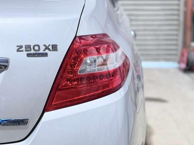 ティアナ2.5 250XE FOUR 4WD　防錆塗装4WDキーレスETC 2500