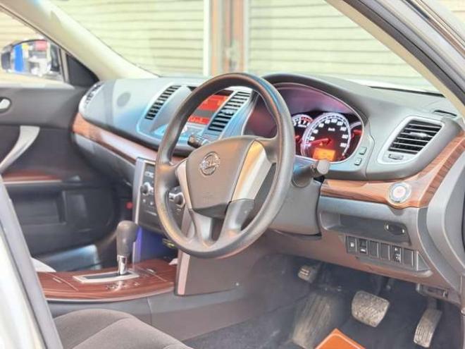 ティアナ2.5 250XE FOUR 4WD　防錆塗装4WDキーレスETC 2500