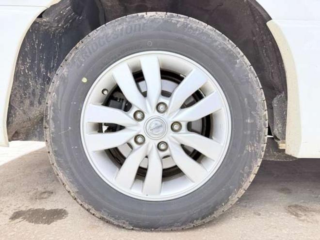 セレナ2.0 ハイウェイスター Vセレクション 4WD　防錆塗装4WDTVナビBカメ後席モニタETC 2000