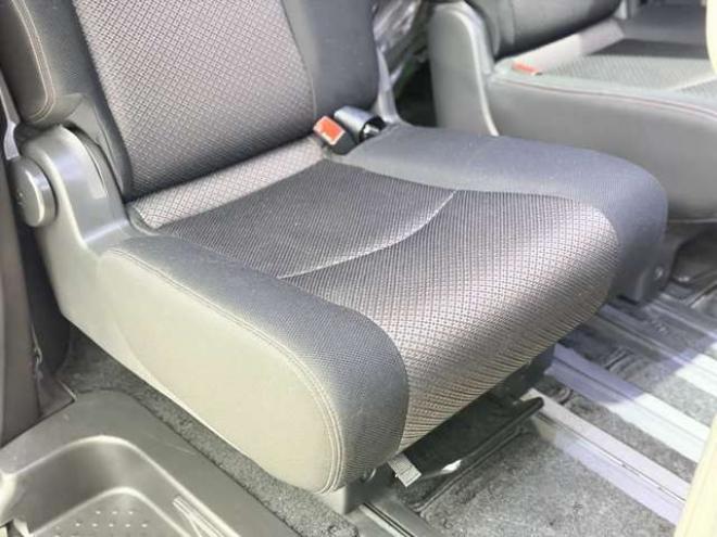 セレナ2.0 ハイウェイスター Vセレクション 4WD　防錆塗装4WDTVナビBカメ後席モニタETC 2000