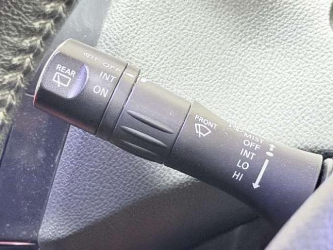 セレナ2.0 ハイウェイスター Vセレクション 4WD　防錆塗装4WDTVナビBカメ後席モニタETC 2000