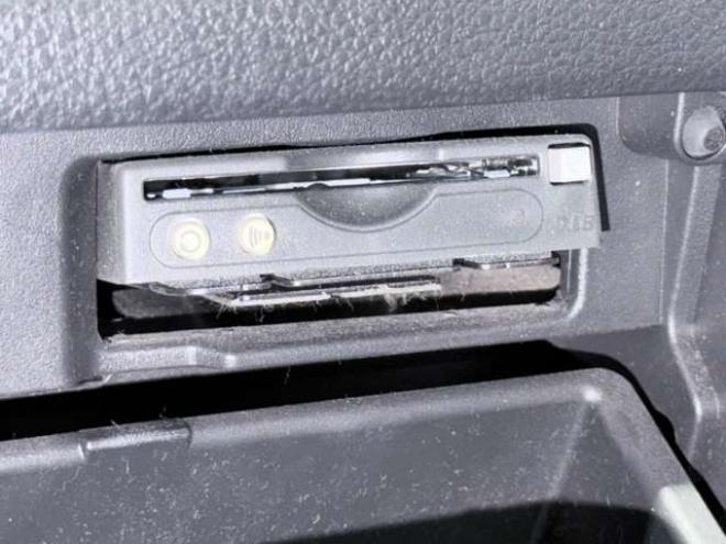 セレナ2.0 ハイウェイスター Vセレクション 4WD　防錆塗装4WDTVナビBカメ後席モニタETC 2000