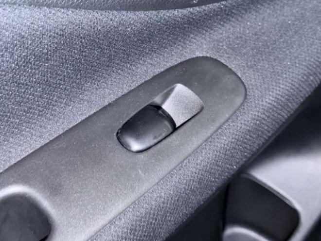 セレナ2.0 ハイウェイスター Vセレクション 4WD　防錆塗装4WDTVナビBカメ後席モニタETC 2000