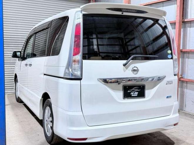 セレナ2.0 ハイウェイスター Vセレクション 4WD　防錆塗装4WDTVナビBカメ後席モニタETC 2000