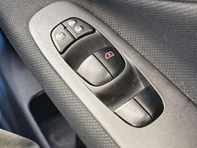 セレナ2.0 ハイウェイスター Vセレクション+Safety アドバンストセーフティ パッケージ 4WD　防錆塗装4WDTVナビBカメ後席モニタ 2000