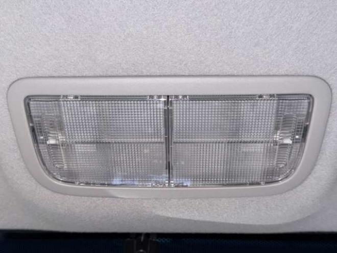 フィット1.3 13G Sパッケージ 4WD　下廻防錆キーレスナビ 1300