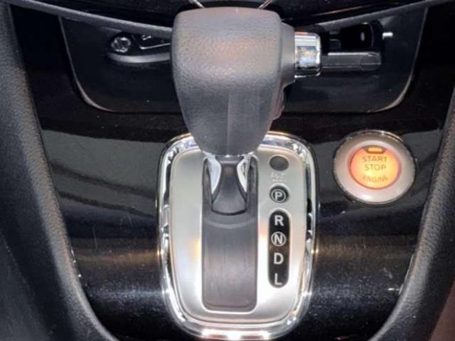 セレナ2.0 ハイウェイスター Vセレクション+Safety アドバンストセーフティ パッケージ 4WD　防錆塗装4WDTVナビBカメエンスタ 2000