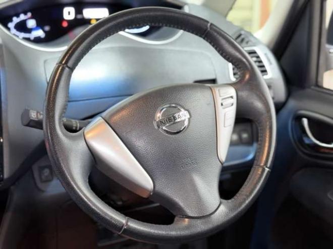 セレナ2.0 ハイウェイスター Vセレクション+Safety アドバンストセーフティ パッケージ 4WD　防錆塗装4WDTVナビBカメエンスタ 2000