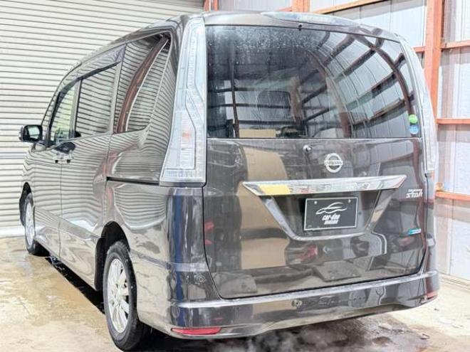 セレナ2.0 ハイウェイスター Vセレクション+Safety アドバンストセーフティ パッケージ 4WD　防錆塗装4WDTVナビBカメエンスタ 2000