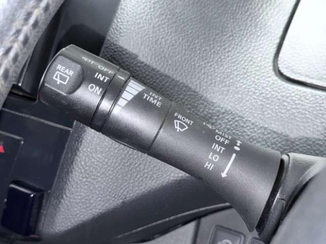 セレナ2.0 ハイウェイスター 4WD　下廻防錆TVナビBカメETC 2000