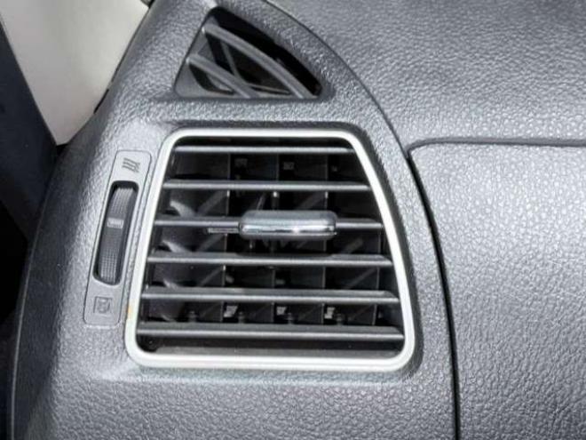 セレナ2.0 ハイウェイスター 4WD　下廻防錆TVナビBカメETC 2000