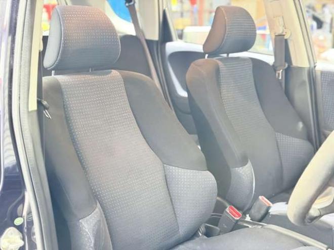 フィット1.3 G 4WD　防錆塗装4WDCDキーレスETC 1300