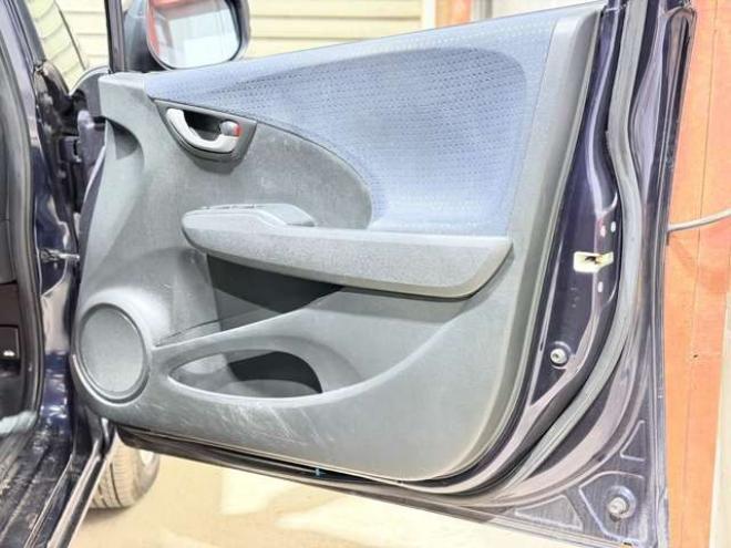 フィット1.3 G 4WD　防錆塗装4WDCDキーレスETC 1300