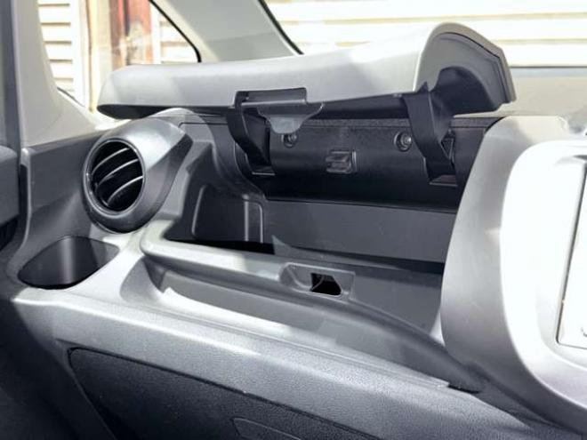 フィット1.3 G 4WD　防錆塗装4WDCDキーレスETC 1300