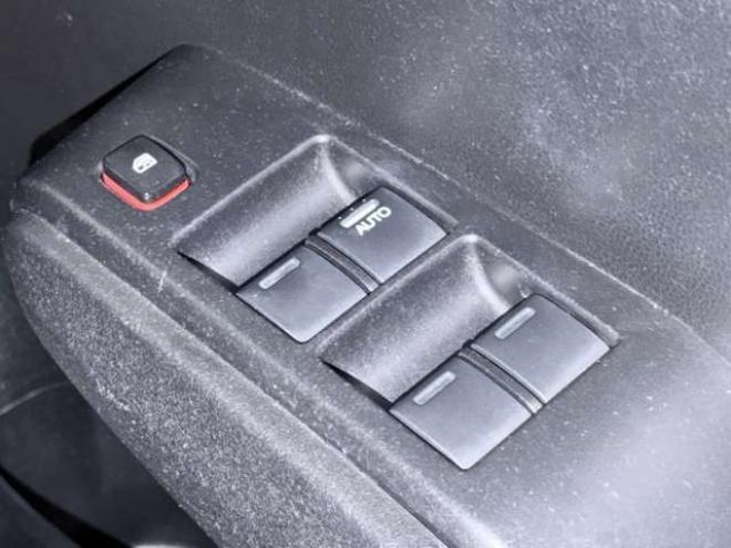 フィット1.3 G 4WD　防錆塗装4WDCDキーレスETC 1300