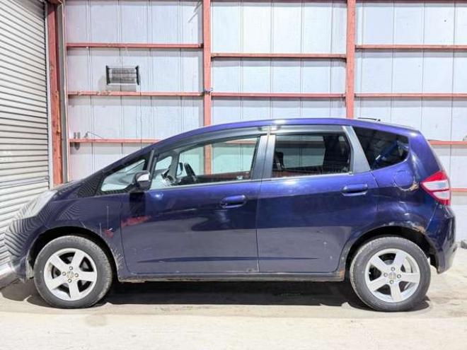 フィット1.3 G 4WD　防錆塗装4WDCDキーレスETC 1300