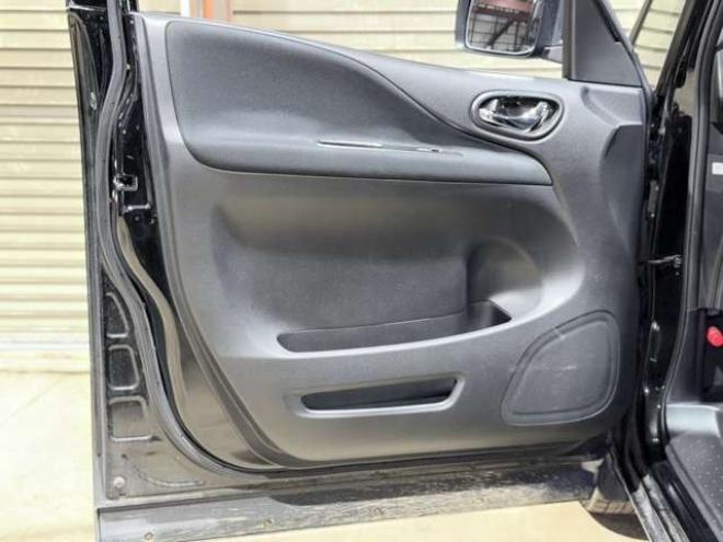 セレナ2.0 ライダー 4WD　防錆塗装4WDキーレスETC 2000