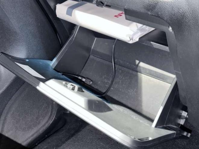 セレナ2.0 20X 4WD　防錆塗装キーレスナビETC 2000