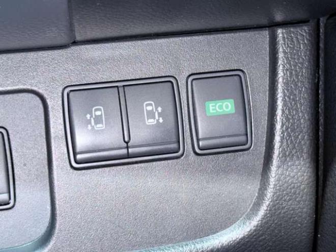 セレナ2.0 20X 4WD　防錆塗装キーレスナビETC 2000