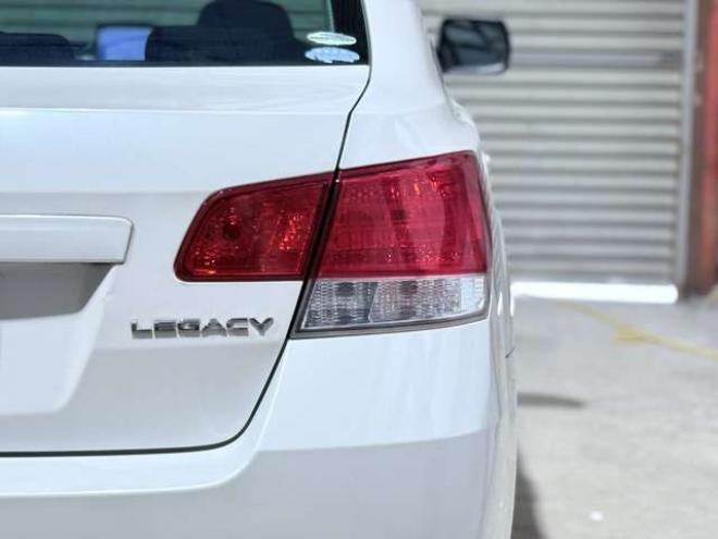 レガシィB4 2.5 i Lパッケージ 4WD　下廻防錆TVナビETC 2500