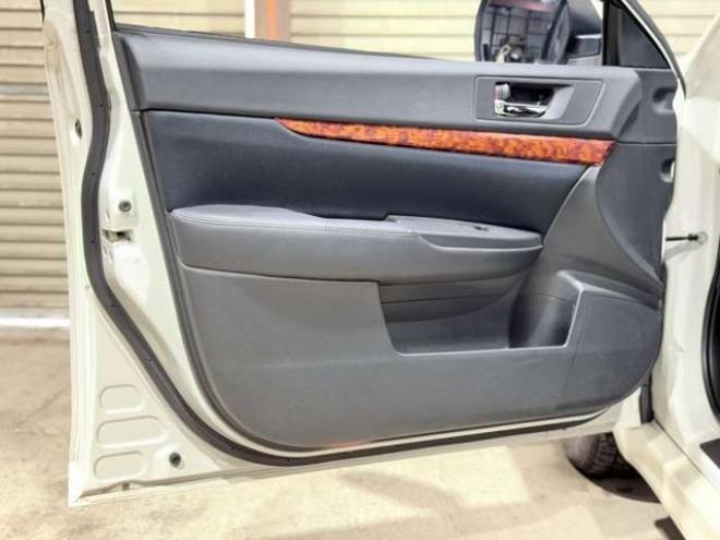 レガシィB4 2.5 i Lパッケージ 4WD　下廻防錆TVナビETC 2500