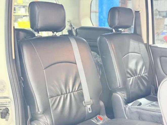 セレナ2.0 ハイウェイスター 4WD　防錆塗装4WDナビBカメETC夏冬タイヤ 2000