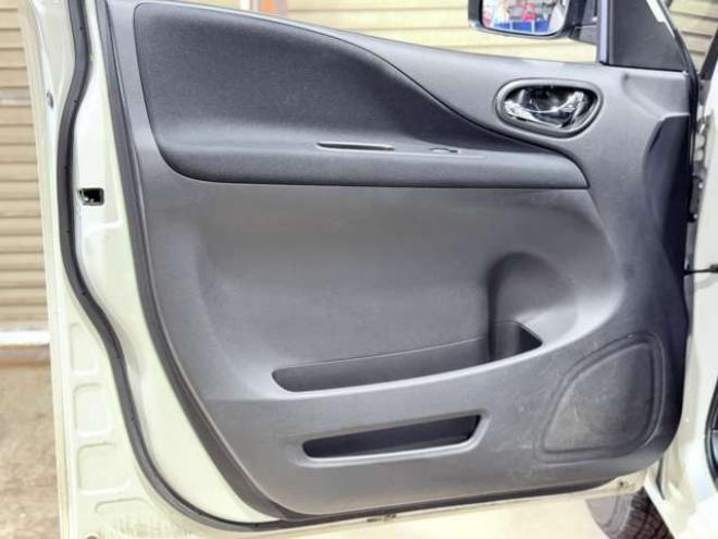 セレナ2.0 20X アドバンストセーフティ パッケージ 4WD　下廻防錆TVナビBカメETC 2000