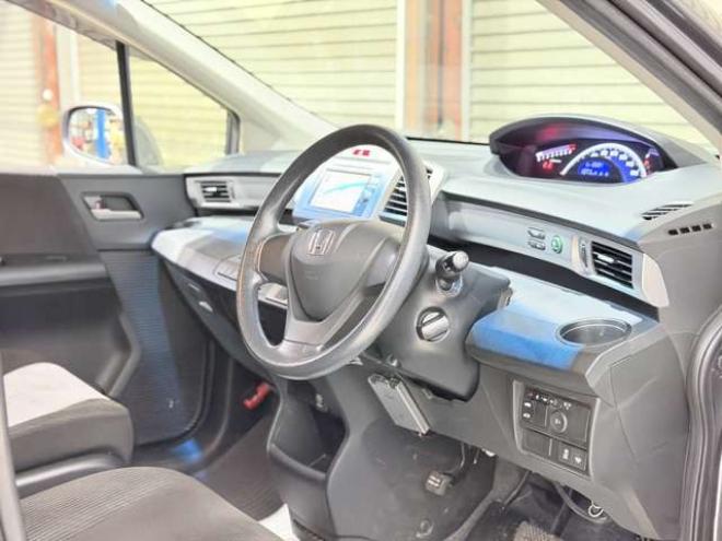 フリード1.5 G ジャストセレクション 4WD　防錆塗装TVナビETCエンスタ 1500