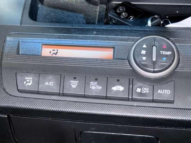 フリード1.5 G ジャストセレクション 4WD　防錆塗装TVナビETCエンスタ 1500