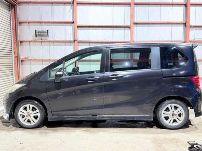 フリード1.5 フレックス エアロ　防錆塗装TVナビBカメ 2WD 1500