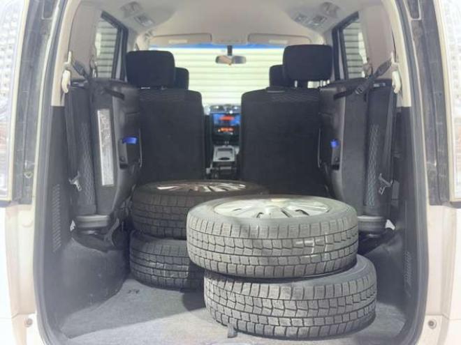 セレナ2.0 20S 4WD　下廻防錆キーレスCD 2000