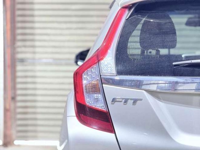 フィット1.5 ハイブリッド Fパッケージ 4WD　下廻防錆ナビETCエンスタ 1500