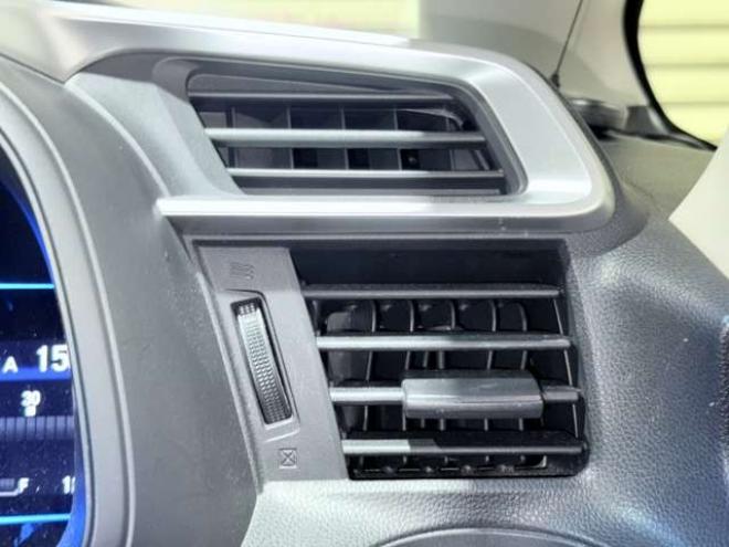 フィット1.5 ハイブリッド Fパッケージ 4WD　下廻防錆ナビETCエンスタ 1500