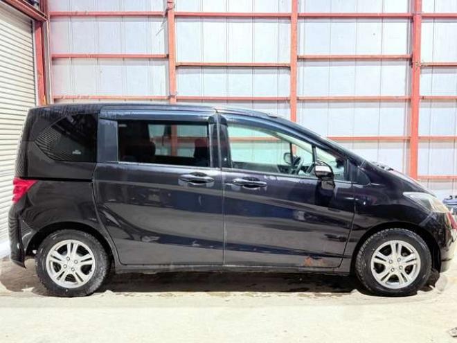 フリード1.5 G Lパッケージ　下廻防錆キーレス 2WD 1500