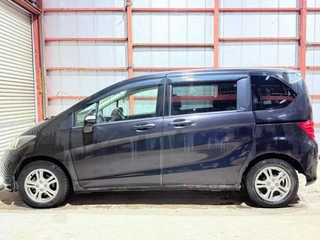 フリード1.5 G Lパッケージ　下廻防錆キーレス 2WD 1500