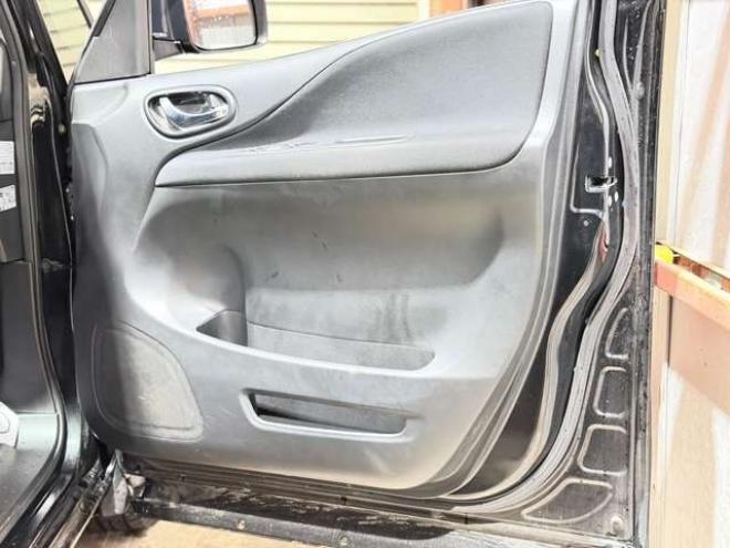 セレナ2.0 ハイウェイスター 4WD　下廻防錆TVナビBカメ後席モニタ 2000