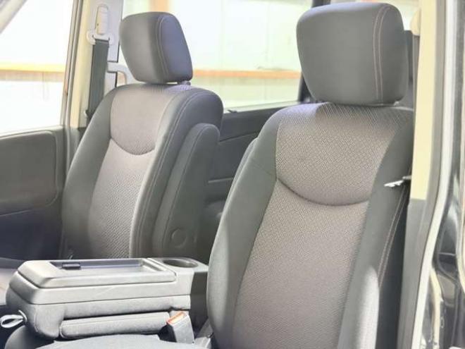 セレナ2.0 ハイウェイスター 4WD　下廻防錆TVナビBカメ後席モニタ 2000