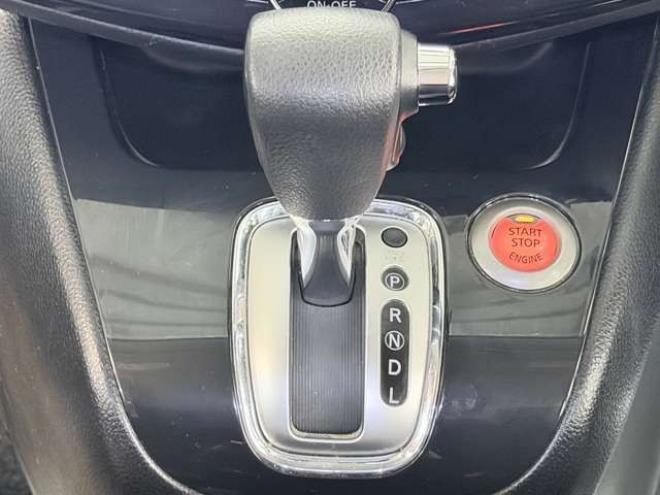 セレナ2.0 ハイウェイスター 4WD　下廻防錆TVナビBカメ後席モニタ 2000