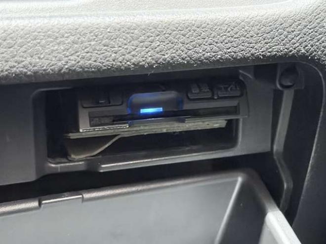 セレナ2.0 ハイウェイスター 4WD　下廻防錆TVナビBカメ後席モニタ 2000