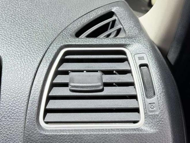 セレナ2.0 ハイウェイスター 4WD　下廻防錆TVナビBカメ後席モニタ 2000