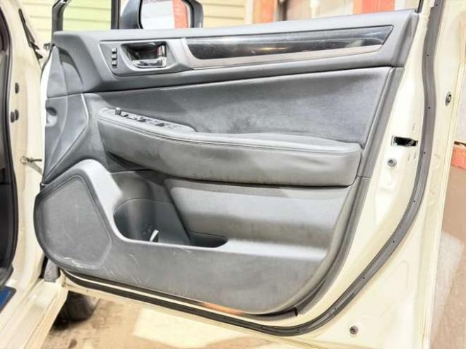 レガシィB4 2.5 リミテッド 4WD　下廻防錆4WDTVナビBカメETC 2500