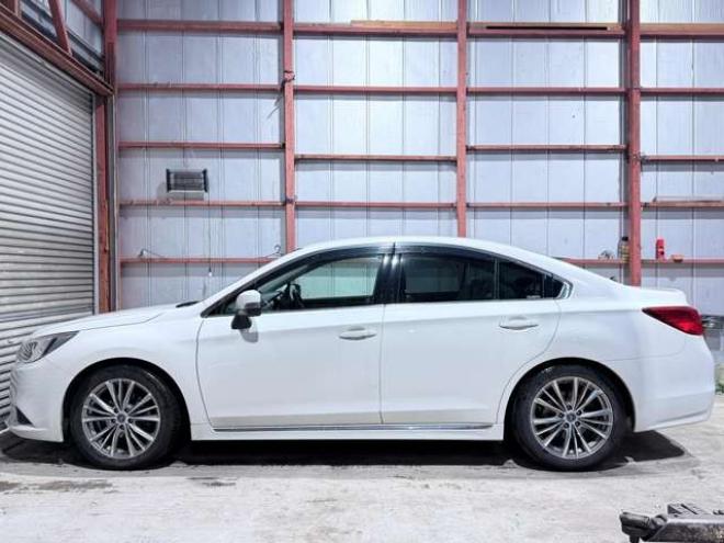 レガシィB4 2.5 リミテッド 4WD　下廻防錆4WDTVナビBカメETC 2500