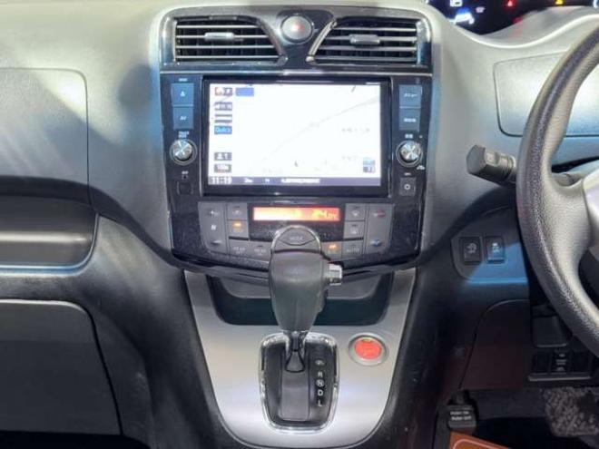 セレナ2.0 20X アドバンストセーフティ パッケージ 4WD　防錆塗装4WDTVナビBカメETC 2000