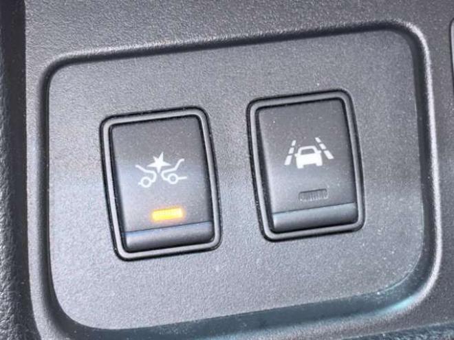 セレナ2.0 20X アドバンストセーフティ パッケージ 4WD　防錆塗装4WDTVナビBカメETC 2000