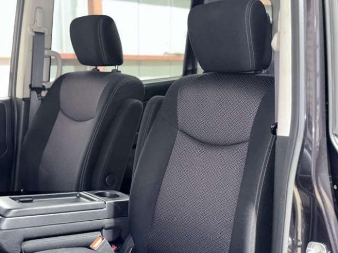 セレナ2.0 ハイウェイスター S-HYBRID　防錆塗装4WDTVナビBカメ後席モニタETC 2000