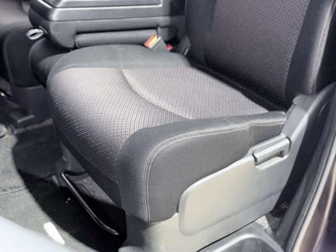 セレナ2.0 ハイウェイスター S-HYBRID　防錆塗装4WDTVナビBカメ後席モニタETC 2000