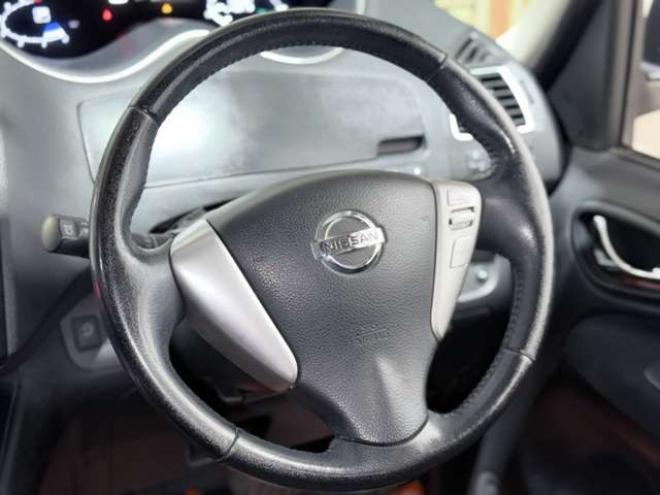 セレナ2.0 ハイウェイスター S-HYBRID　防錆塗装4WDTVナビBカメ後席モニタETC 2000