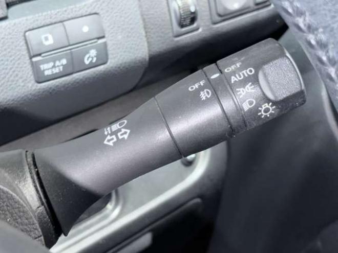 セレナ2.0 ハイウェイスター S-HYBRID　防錆塗装4WDTVナビBカメ後席モニタETC 2000