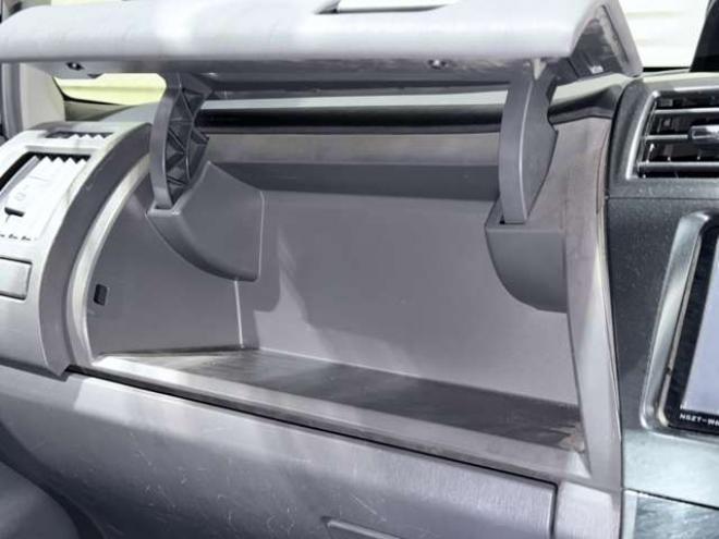 プリウスα1.8 S　下廻防錆TVナビBカメ 2WD 1800