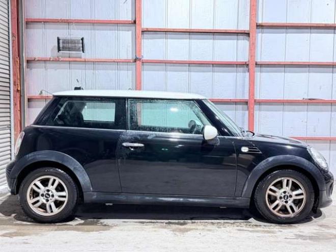 ミニクーパー　下廻防錆キーレス 正規輸入車 2WD 1600